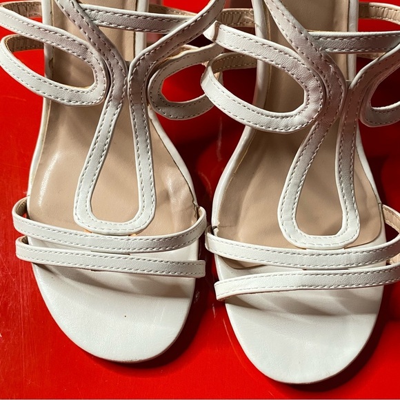 Le Château White Strappy Sandals EU38 Summer Wedding Prom 4in Heels - Picture 7 of 13